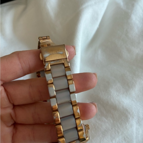 Michael Kors Rose Gold Watch and Bangle Set - Picture 9 of 13